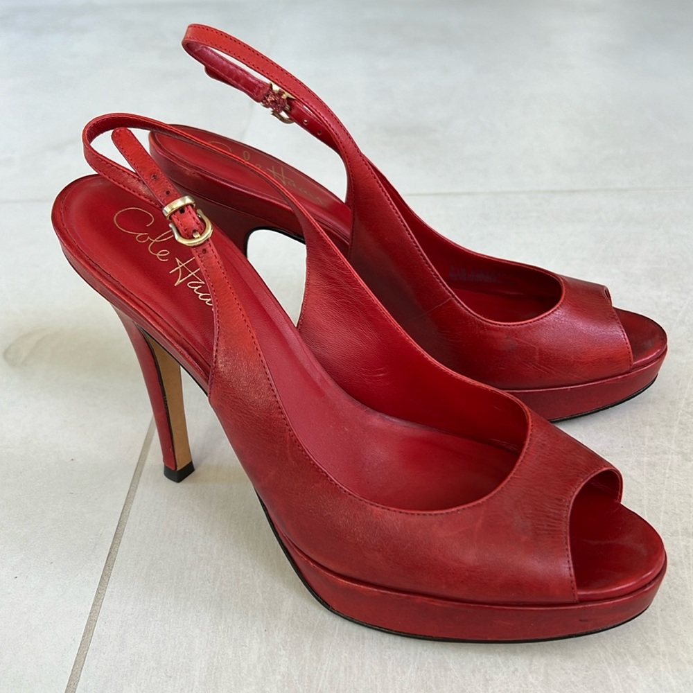 Gorgeous flawless Red Cole Haan Nike Air Heels
